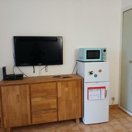Sanary Les Gorguettes, Studio Avec Terrasse Vue Mer, A 10 Min A Pieds De La Plage Dış mekan fotoğraf