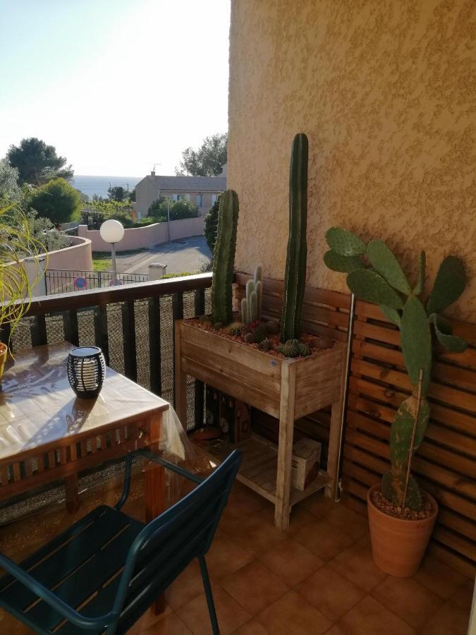 Sanary Les Gorguettes, Studio Avec Terrasse Vue Mer, A 10 Min A Pieds De La Plage Dış mekan fotoğraf